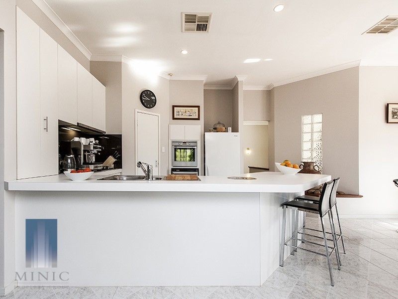 2 Balbiri Close, Wilson WA 6107