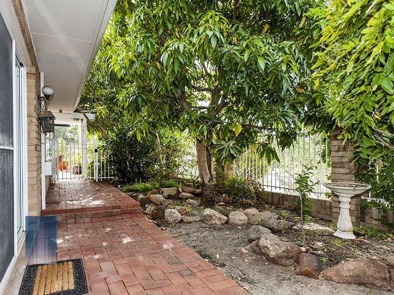2 Balbiri Close, Wilson WA 6107