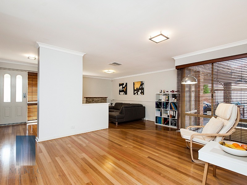 4 Winthrop Drive, Winthrop WA 6150