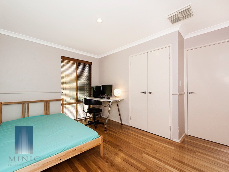 4 Winthrop Drive, Winthrop WA 6150