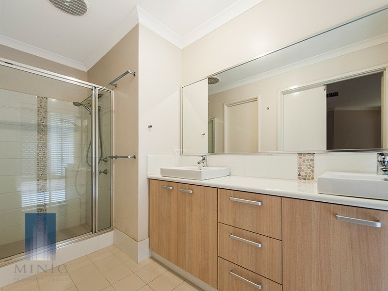 4 Winthrop Drive, Winthrop WA 6150