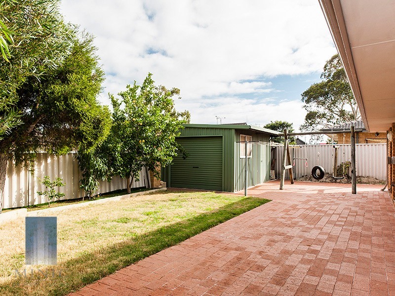 4 Winthrop Drive, Winthrop WA 6150