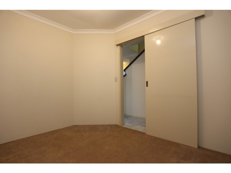 4 Burtonia Place, Canning Vale WA 6155