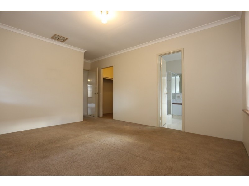 4 Burtonia Place, Canning Vale WA 6155