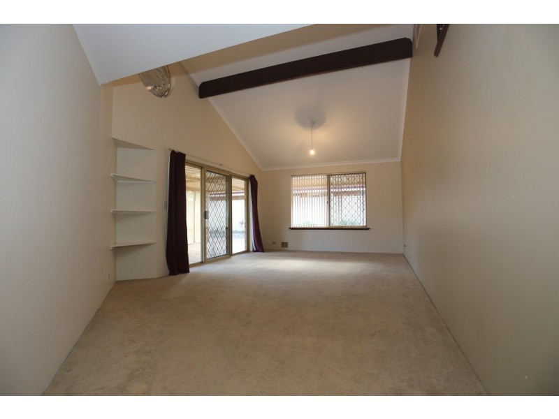 4 Burtonia Place, Canning Vale WA 6155