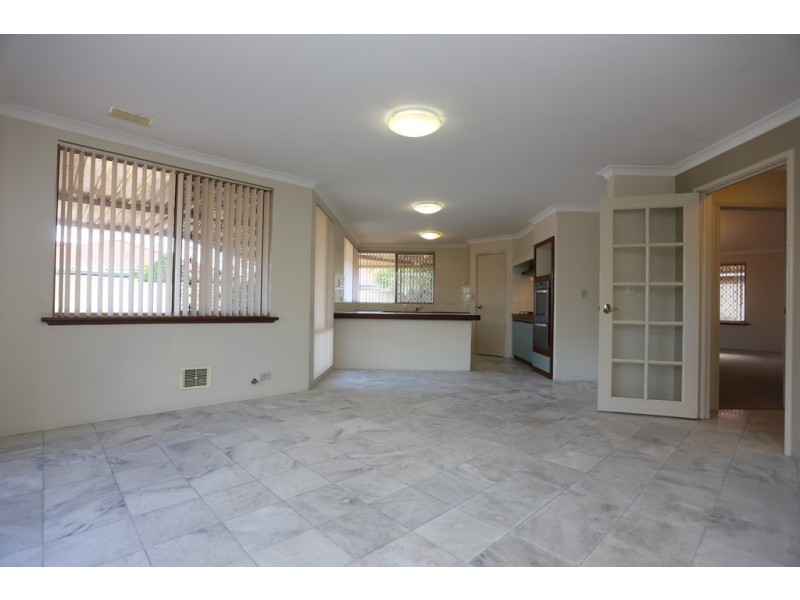 4 Burtonia Place, Canning Vale WA 6155