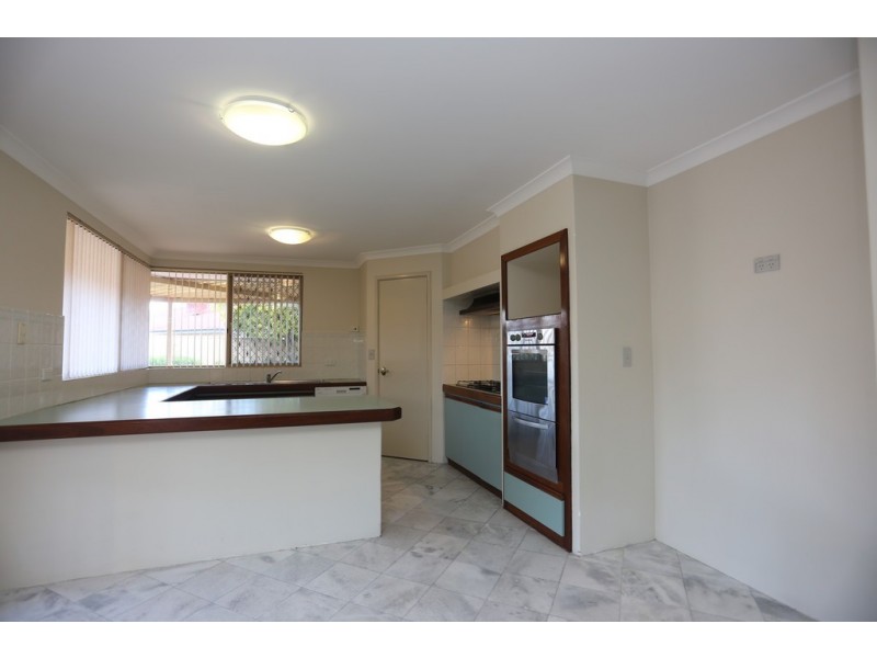 4 Burtonia Place, Canning Vale WA 6155