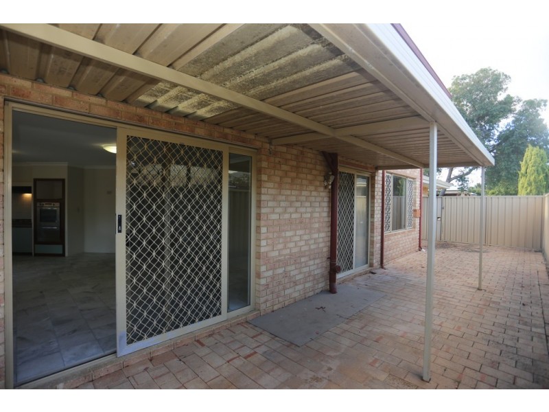 4 Burtonia Place, Canning Vale WA 6155