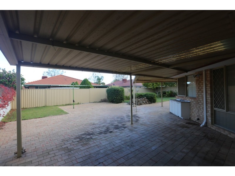 4 Burtonia Place, Canning Vale WA 6155