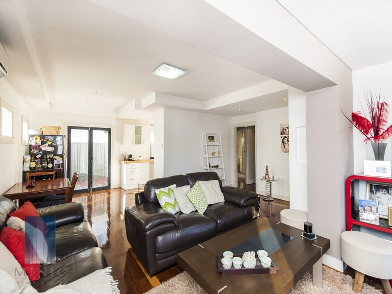 4 Kasarina Road, Riverton WA 6148