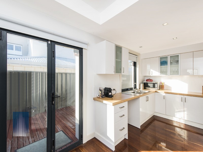 4 Kasarina Road, Riverton WA 6148