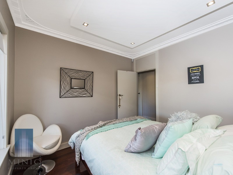 4 Kasarina Road, Riverton WA 6148