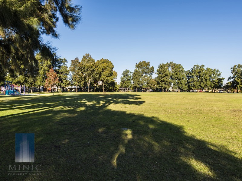 4 Kasarina Road, Riverton WA 6148