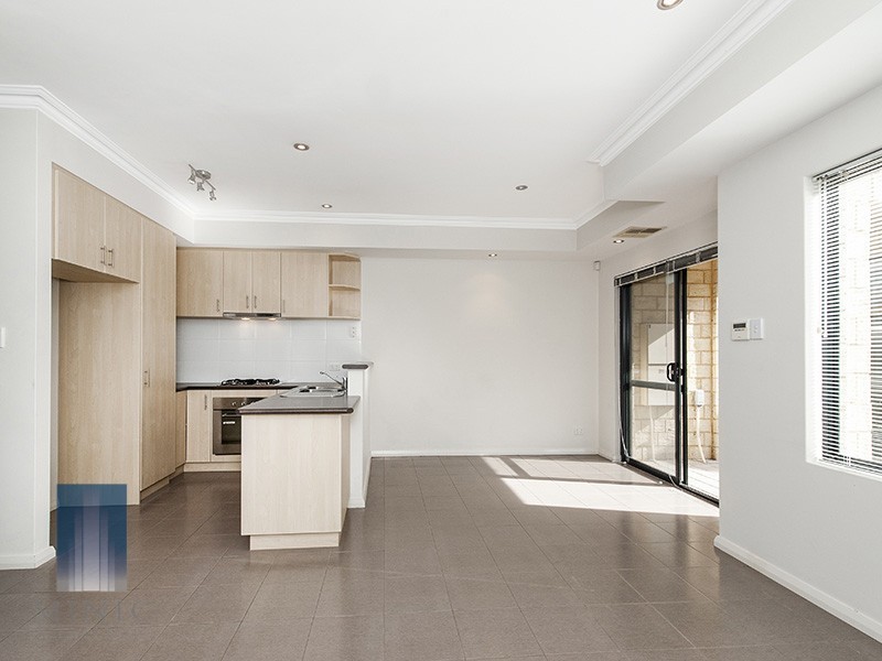 8/12 Leila Street, Cannington WA 6107