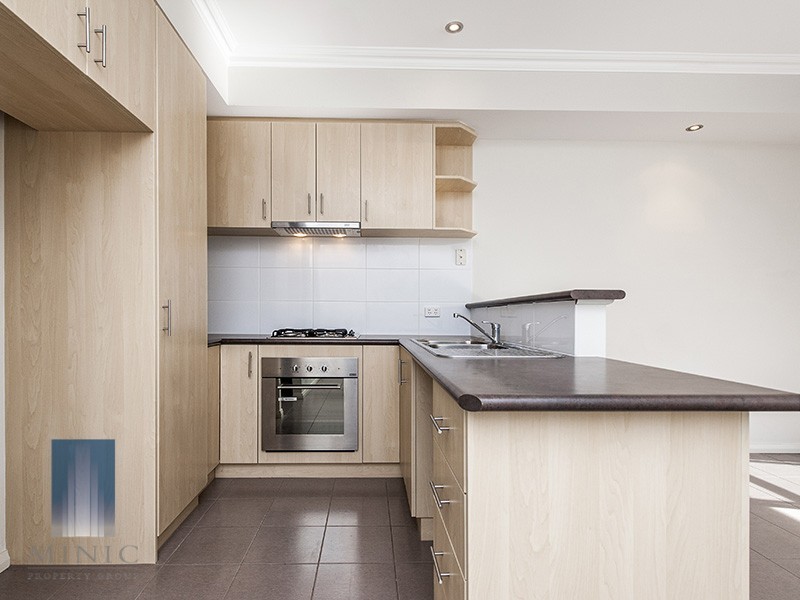 8/12 Leila Street, Cannington WA 6107