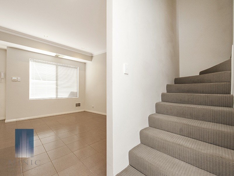 8/12 Leila Street, Cannington WA 6107