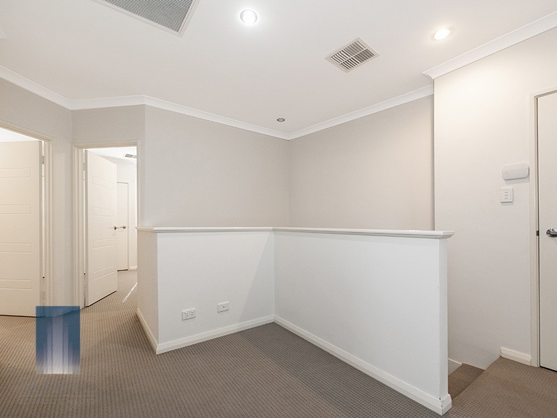 8/12 Leila Street, Cannington WA 6107