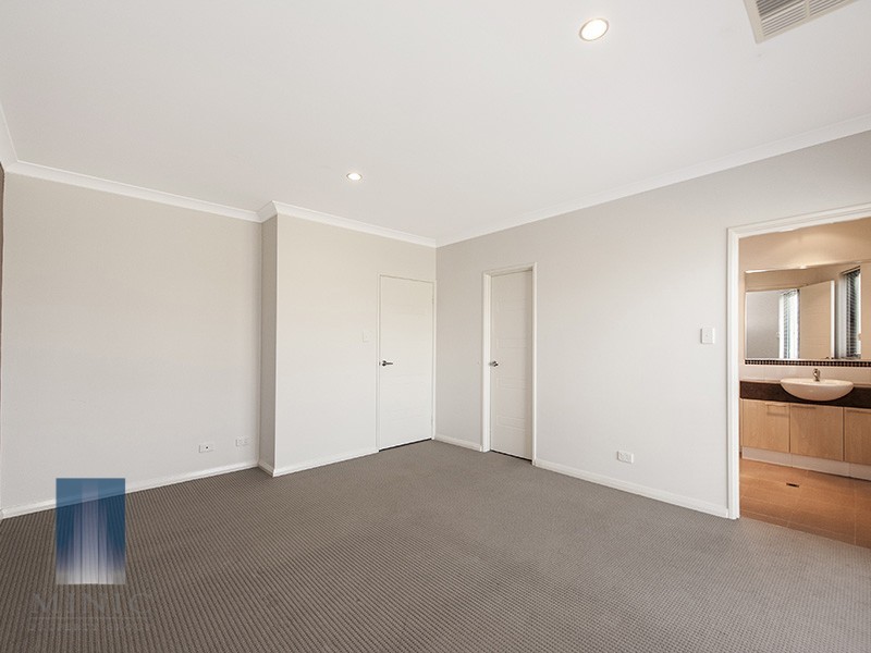 8/12 Leila Street, Cannington WA 6107