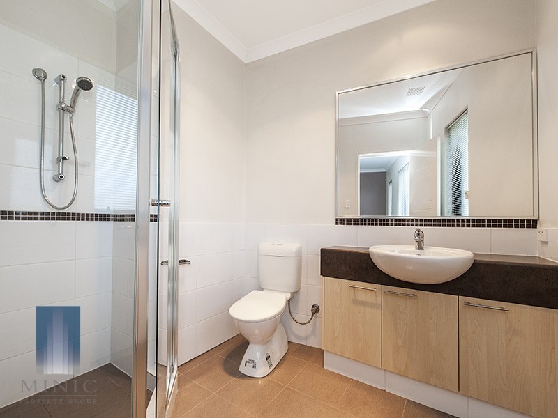 8/12 Leila Street, Cannington WA 6107