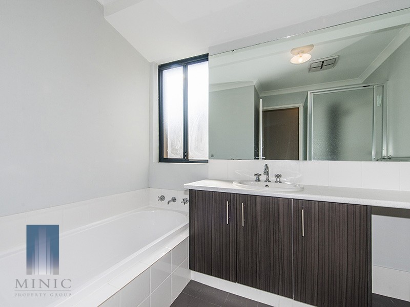 36 Ernest Way, Hilbert WA 6112