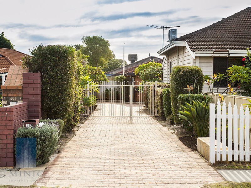 17B Wyong Road, Bentley WA 6102