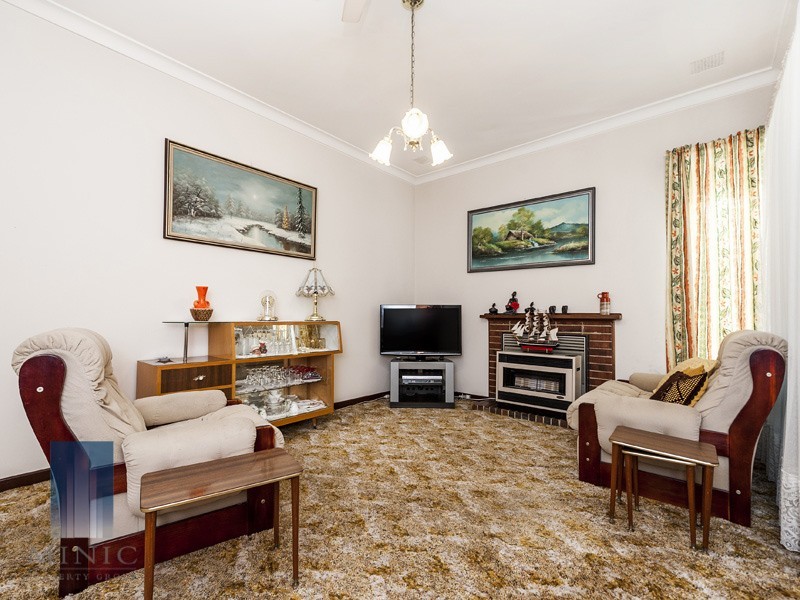 59 Armstrong Road, Wilson WA 6107