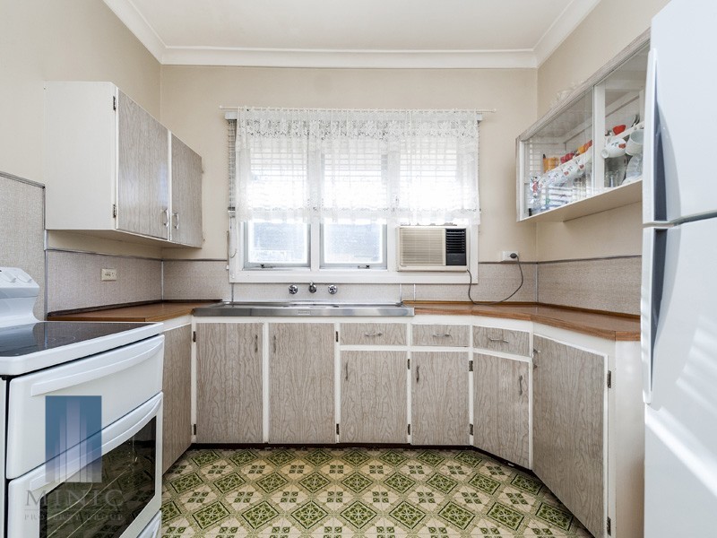 59 Armstrong Road, Wilson WA 6107