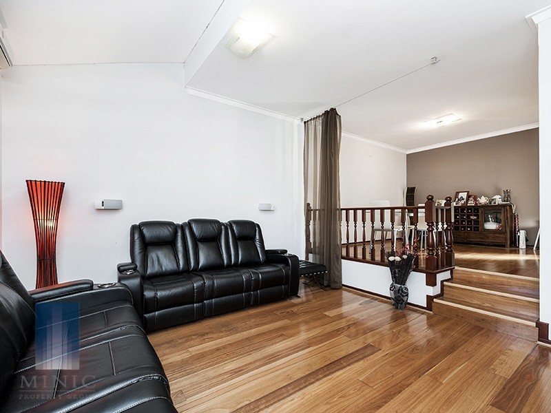 101 Lockhart Street, Como WA 6152