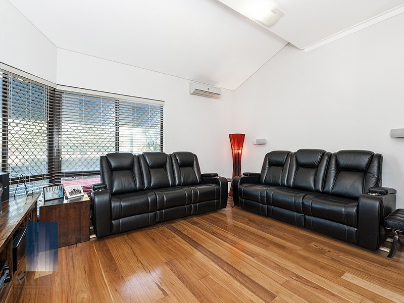 101 Lockhart Street, Como WA 6152