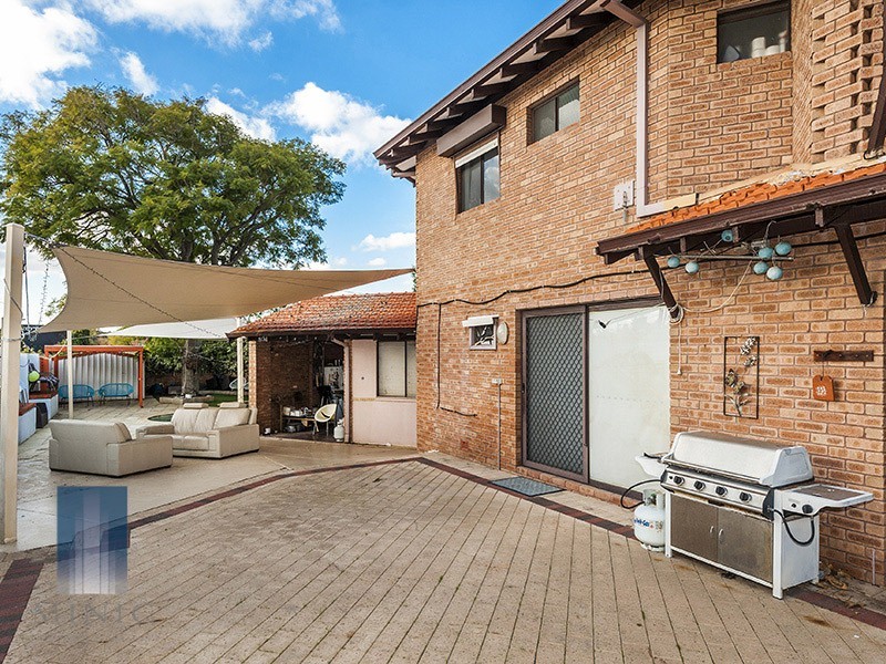 101 Lockhart Street, Como WA 6152