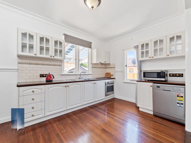 134 Manning Road, Manning WA 6152