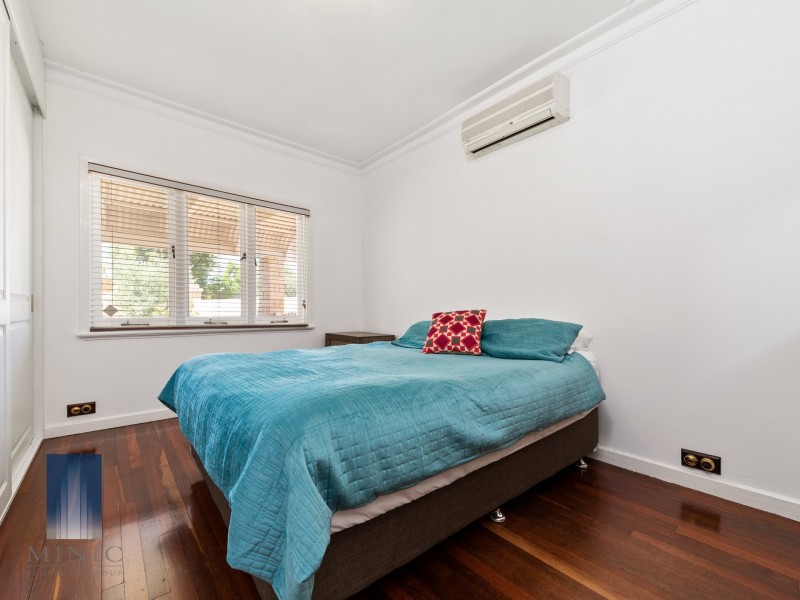 134 Manning Road, Manning WA 6152