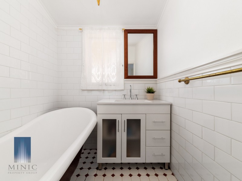 134 Manning Road, Manning WA 6152