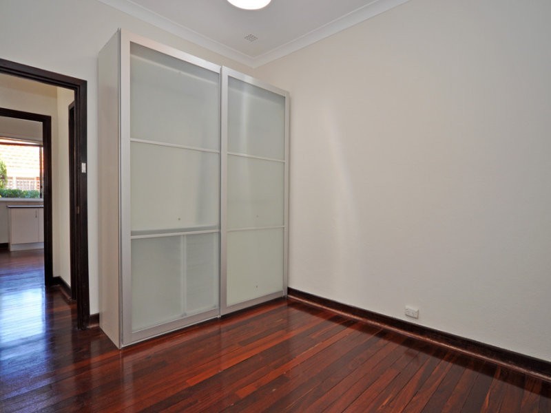 1/53 Hobbs Avenue, Como WA 6152