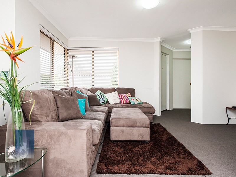 2/10 Grayson Court, Wilson WA 6107