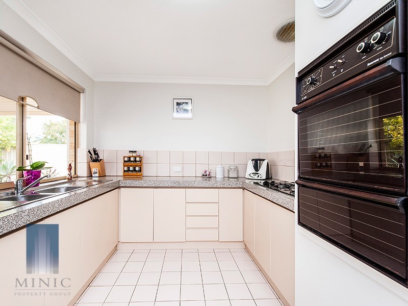 2/10 Grayson Court, Wilson WA 6107