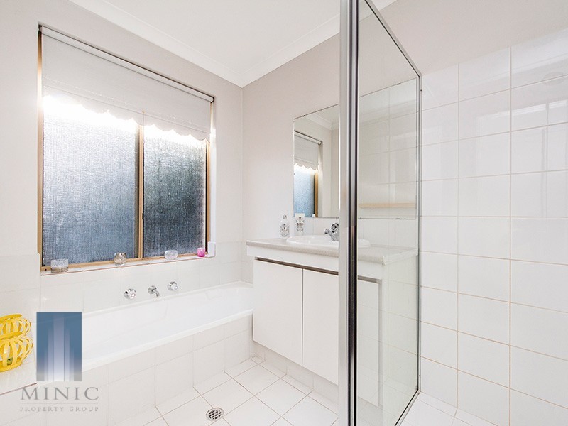 2/10 Grayson Court, Wilson WA 6107