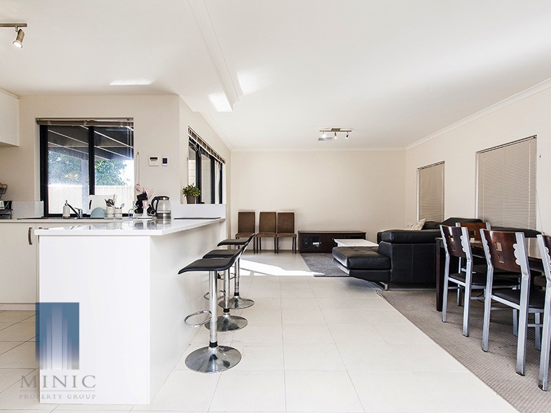 255A Robinson Avenue, Cloverdale WA 6105