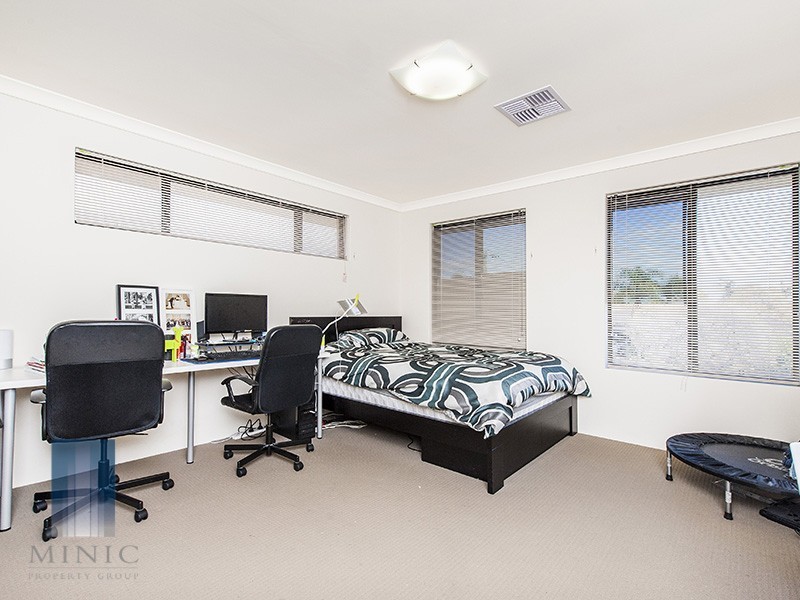 255A Robinson Avenue, Cloverdale WA 6105