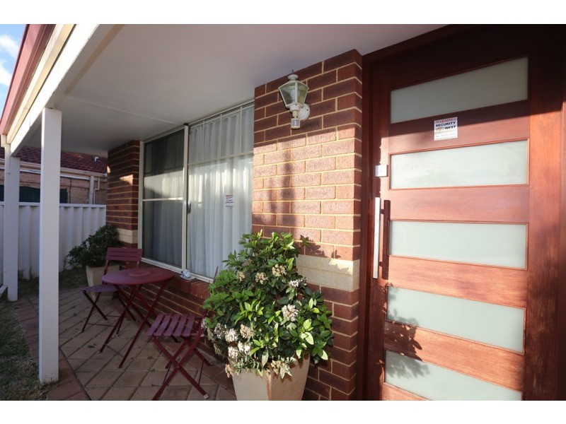 42A Marshwood Retreat, Bibra Lake WA 6163