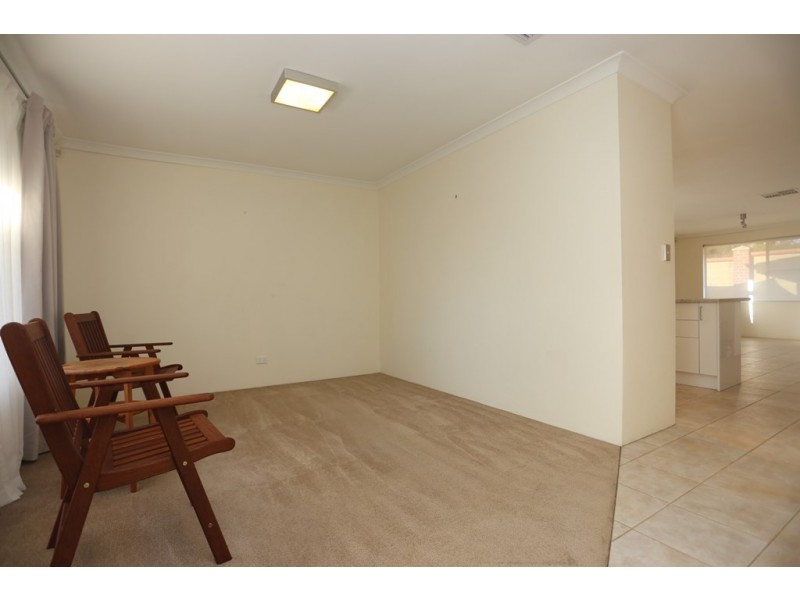 42A Marshwood Retreat, Bibra Lake WA 6163