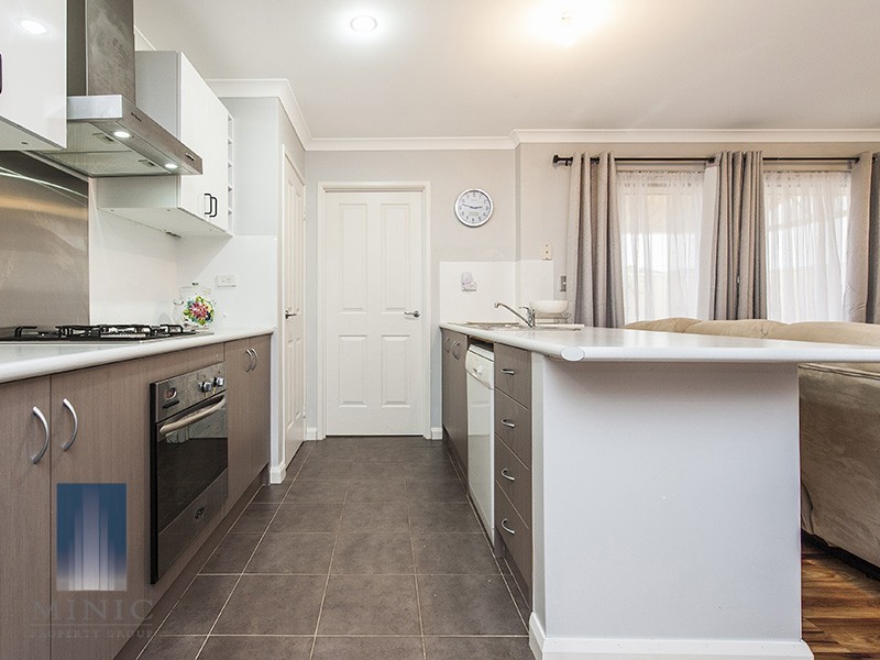 27 Oman Pass, Canning Vale WA 6155