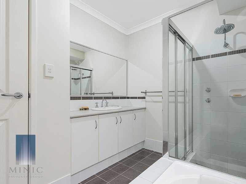 27 Oman Pass, Canning Vale WA 6155