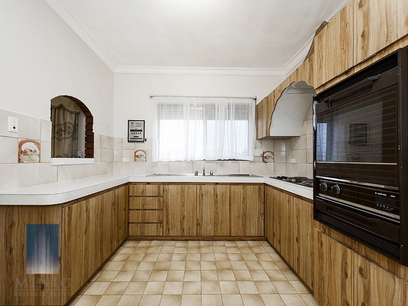 118 Phoenix Road, Hamilton Hill WA 6163