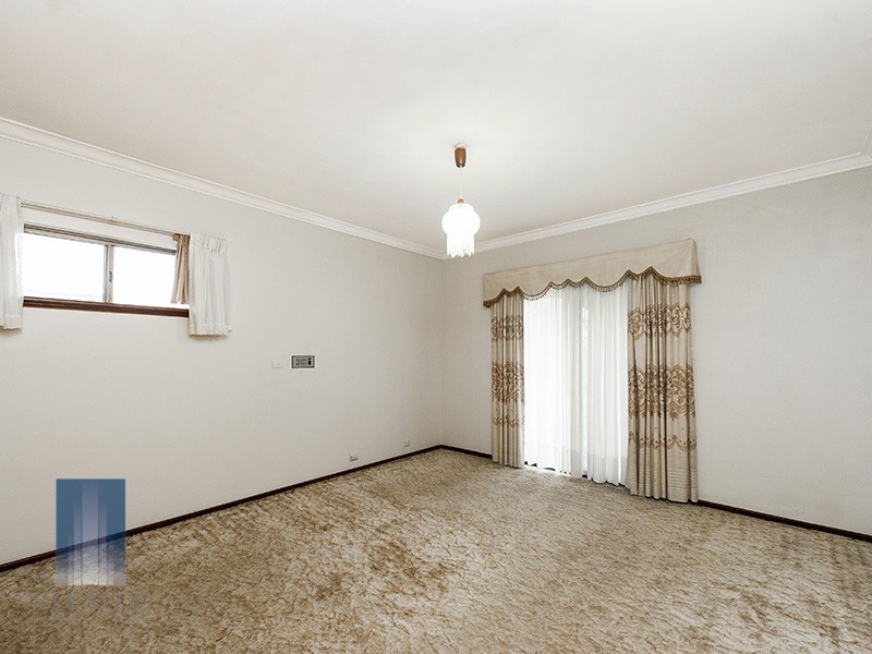 118 Phoenix Road, Hamilton Hill WA 6163