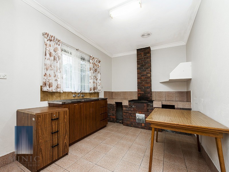 118 Phoenix Road, Hamilton Hill WA 6163