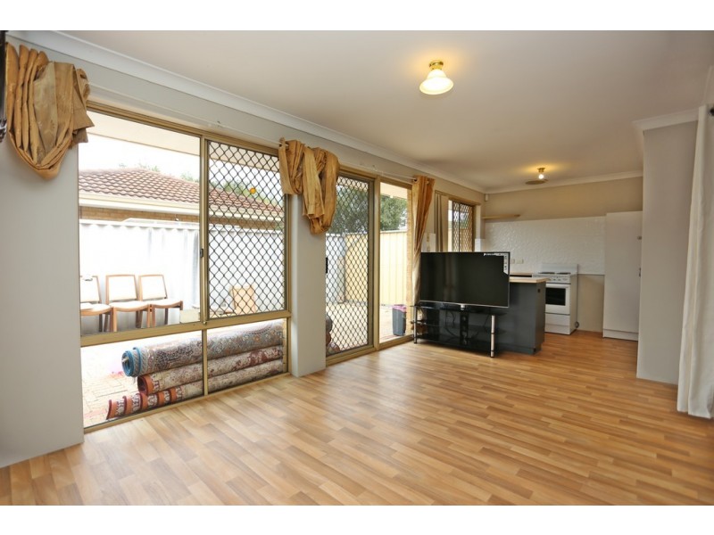 9/25 Quarram Way, Gosnells WA 6110