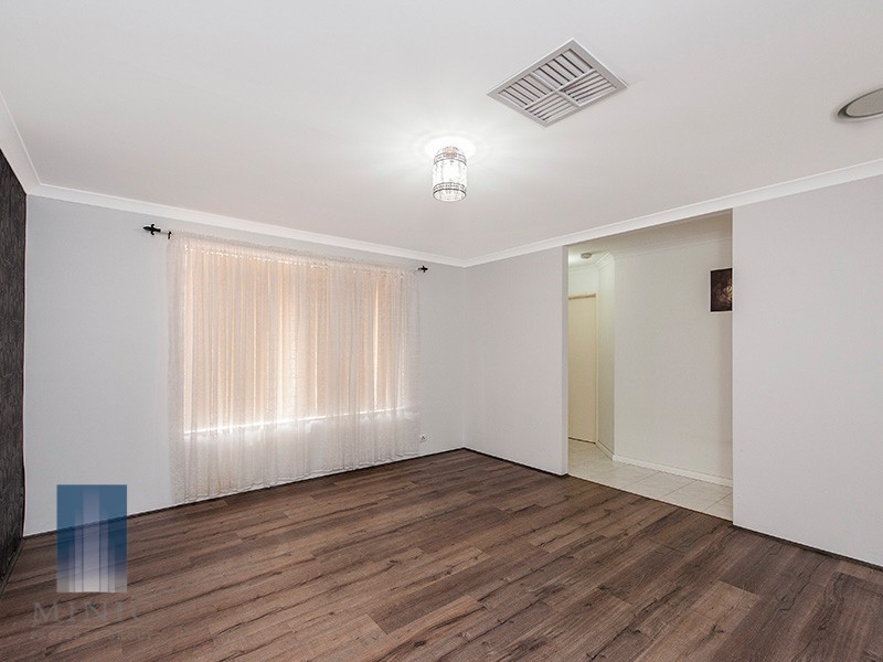 6 Montgomery Lane, Langford WA 6147