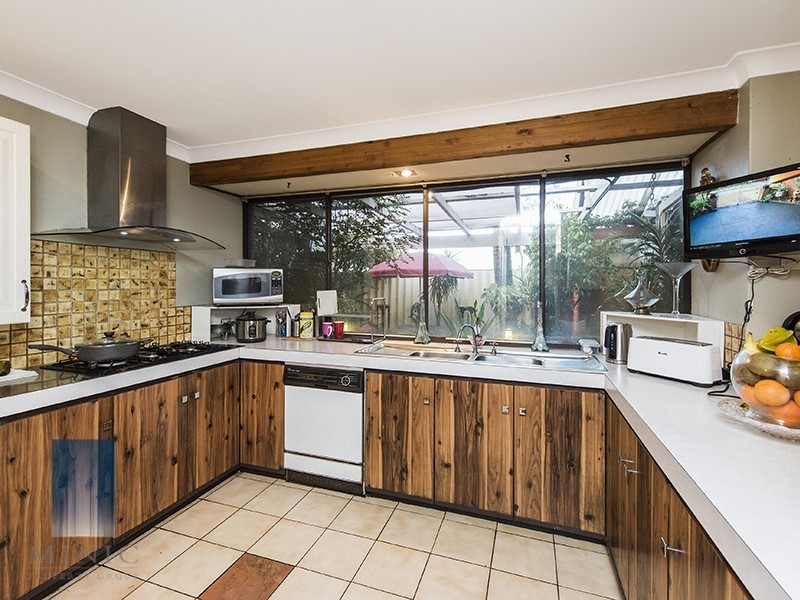 15 Ghost Gum Road, Willetton WA 6155