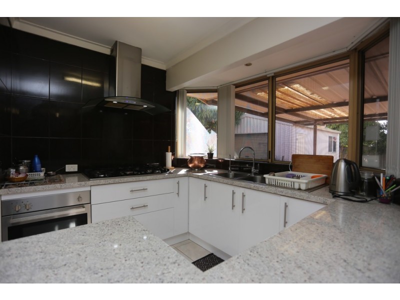 17 Verdon Place, Riverton WA 6148